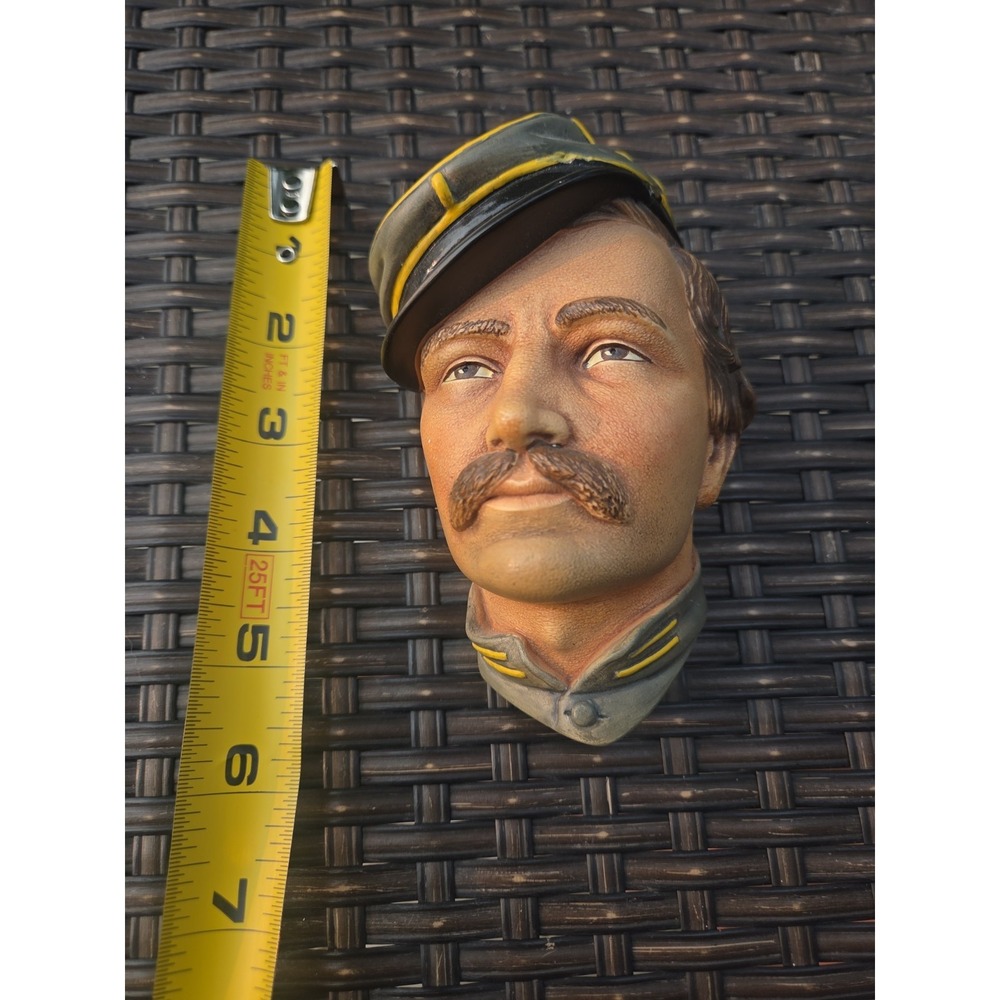 GORGEOUS BOSSONS CHALKWARE HEAD: INFANTRY OFFICER (1986) #155 CONGLETON, ENGLAND